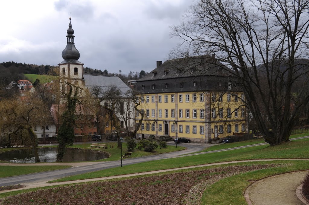 Schloss mit Evangelischer Kirche by Friwebi