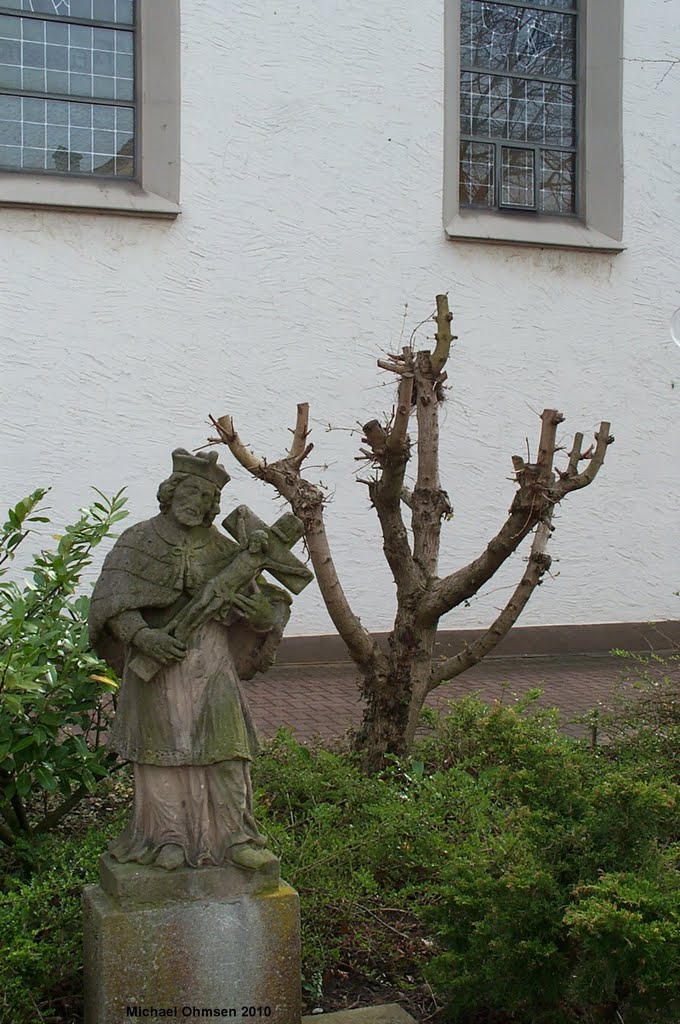 Medardus-Statue in Mutterstadt by Michael Ohmsen