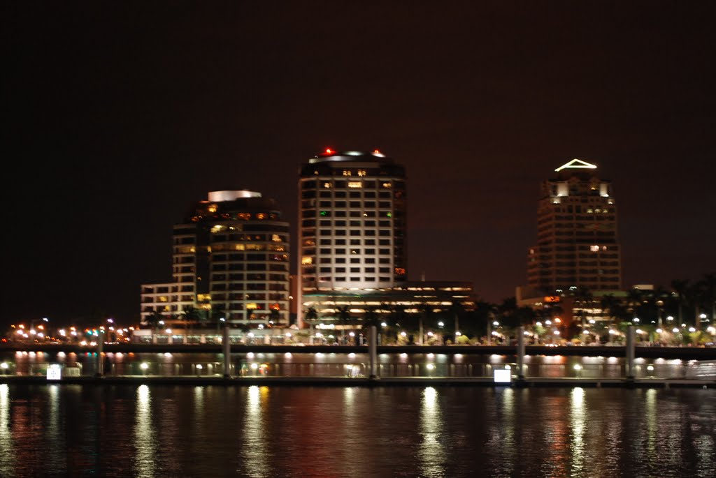 West Palm Beach at Night by rafael estrada