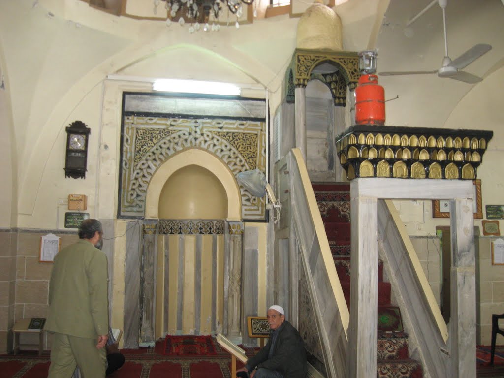 Inside Ibm Othman Mosque, Gaza, Palestine. Apr 2010 by talatissa