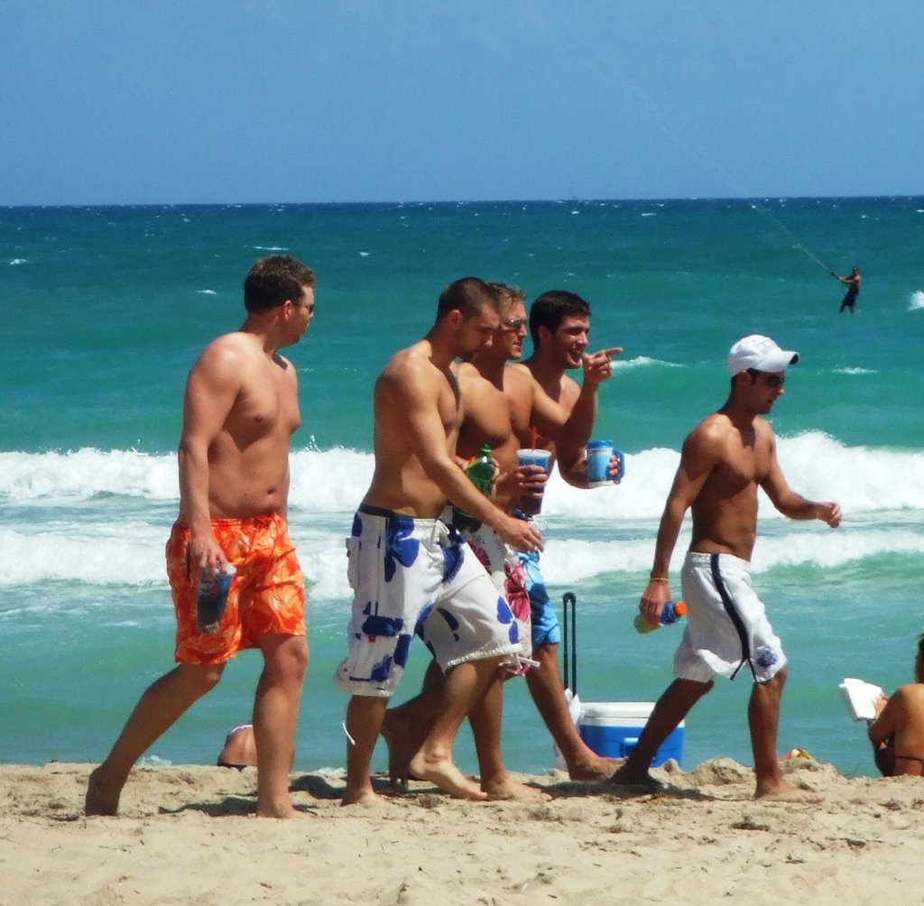 Fort Lauderdale Beach, Florida by garysfl