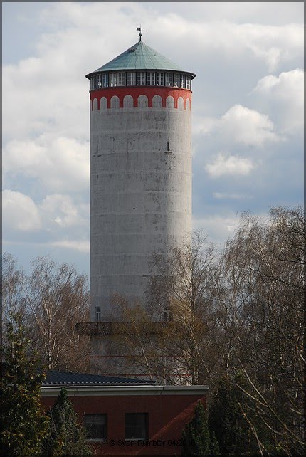 Wasserturm in Weißkirchen (Oberursel) by Sven Rumbler