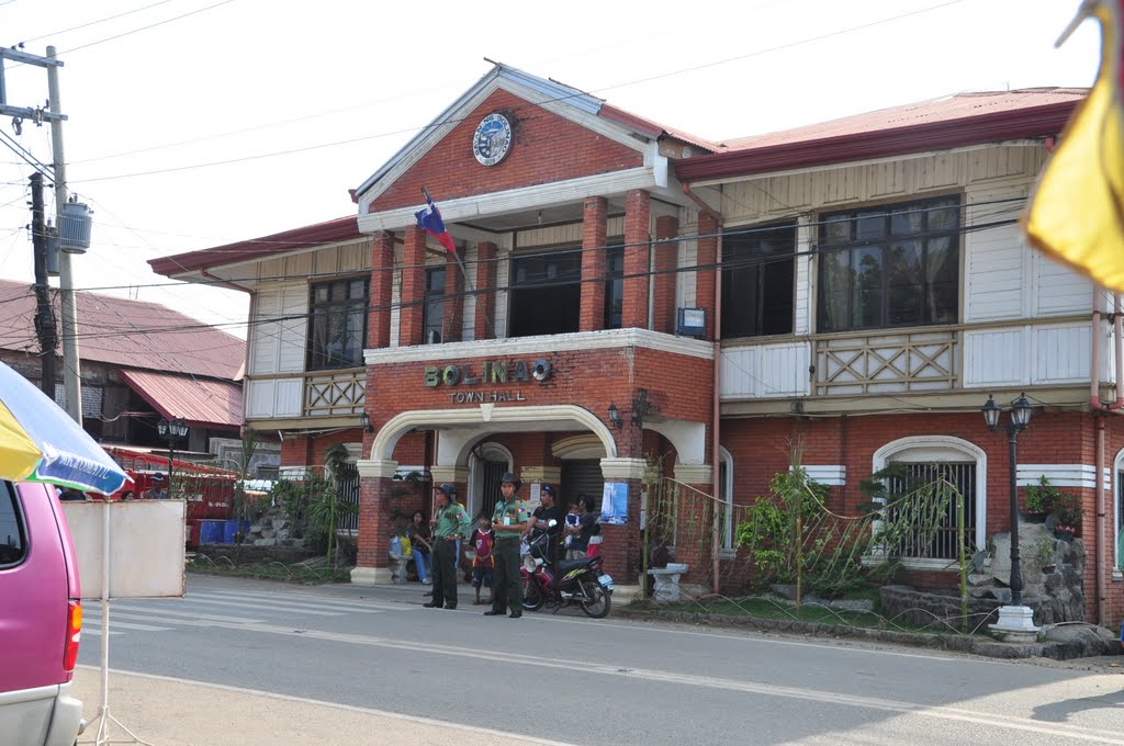 Municipal Hall of Bolinao, Pangasinan by cesarcentroncambay