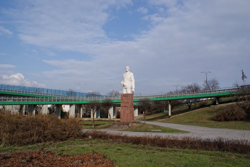 Warszawa - Pomnik gen. Zygmunta Berlinga 1985 r. by P_1