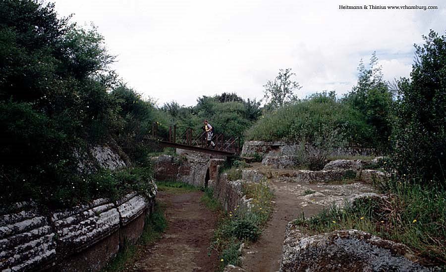 Tumulus Mengarelli by Lavraki