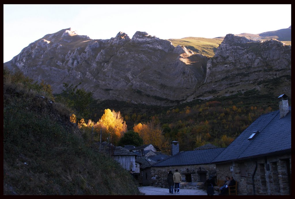 EL VALLE DEL SILENCIO by EL INDIO