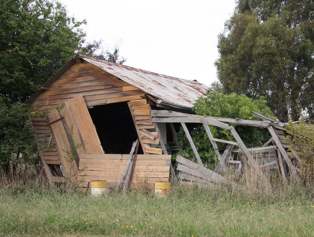 And they all lived together in a crooked little house by Marbiz