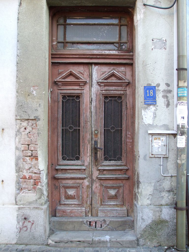 Old Door In Downtown Tuzla by lepic