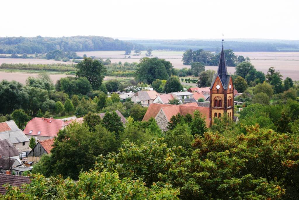 Kirche in Wiesenburg by Bernd Kuhnt