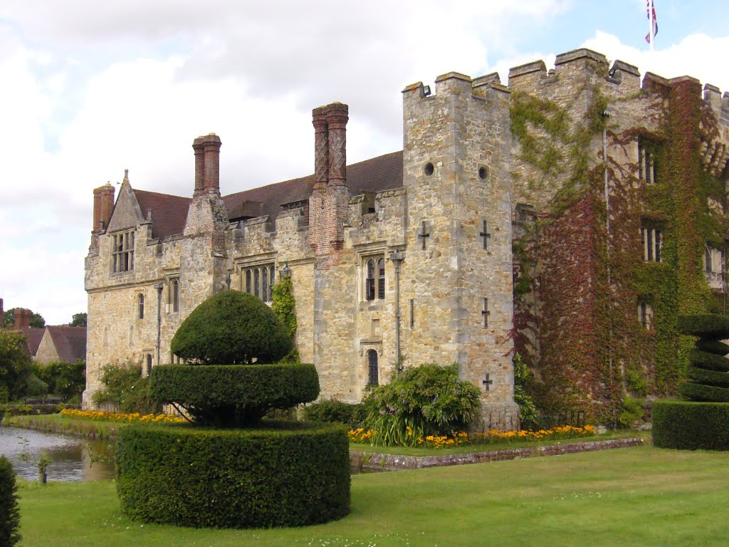 Hever Castle by Bozor Magdi