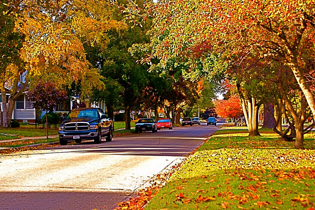 Lincoln Blvd, Manitowoc, Wisconsin by MICHAEL  JIROCH  &  www.michaeljiroch.com