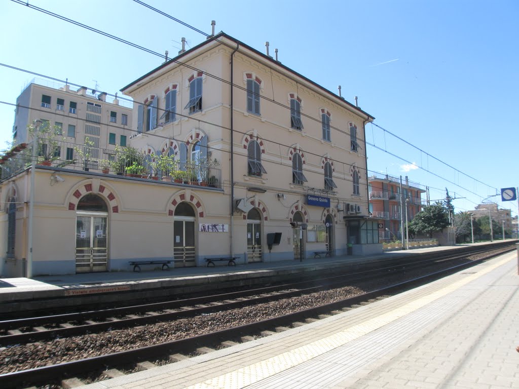 La stazione ferroviaria di Genova Quinto by Gabriella Gallo (Gabry2681)