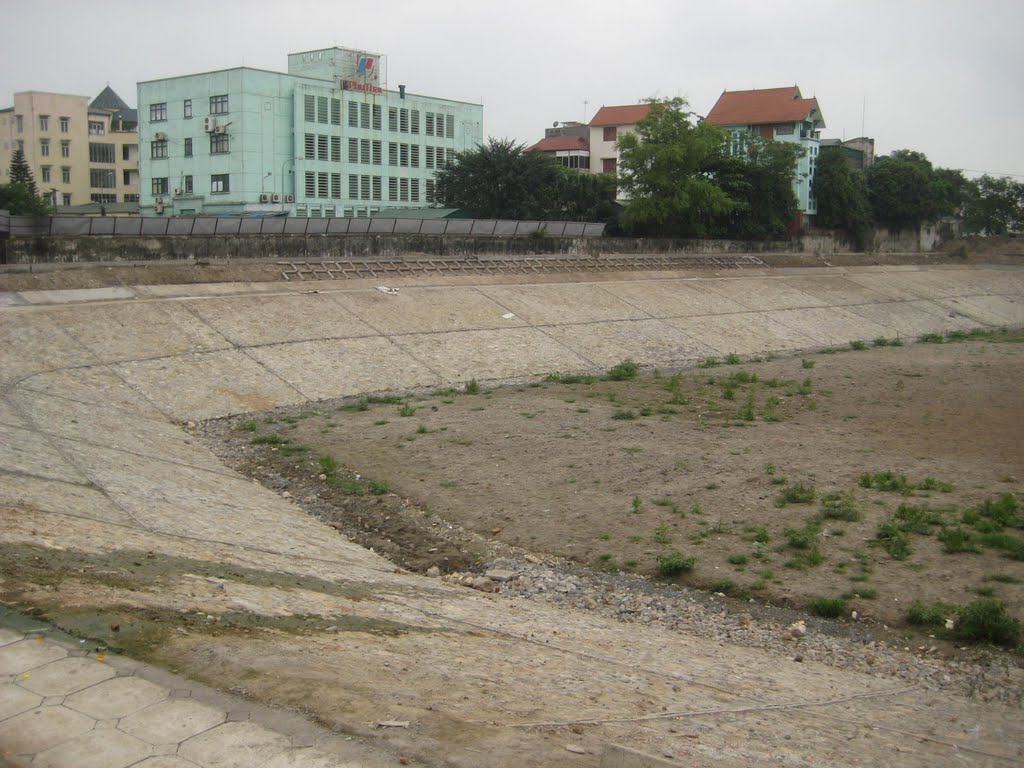 Hồ Hố Mẻ đang cải tạo by Nguyễn Đức Dũng