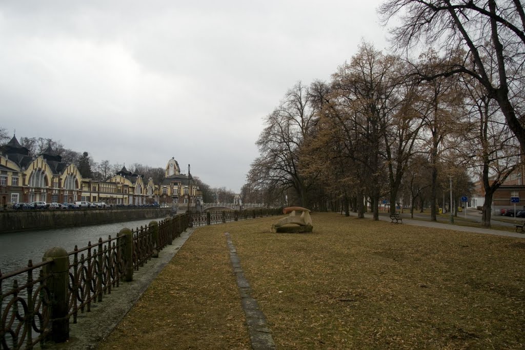 Hradec Králové - Tylovo nábřeží - View SW by txllxt