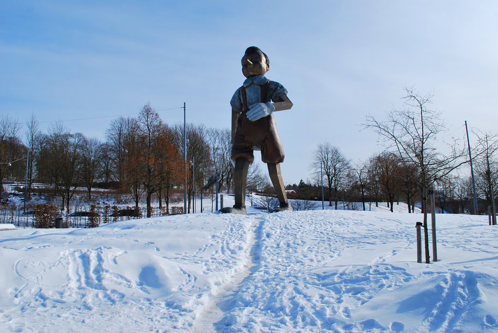 Pinochio in Boras, Sweden by nickiv