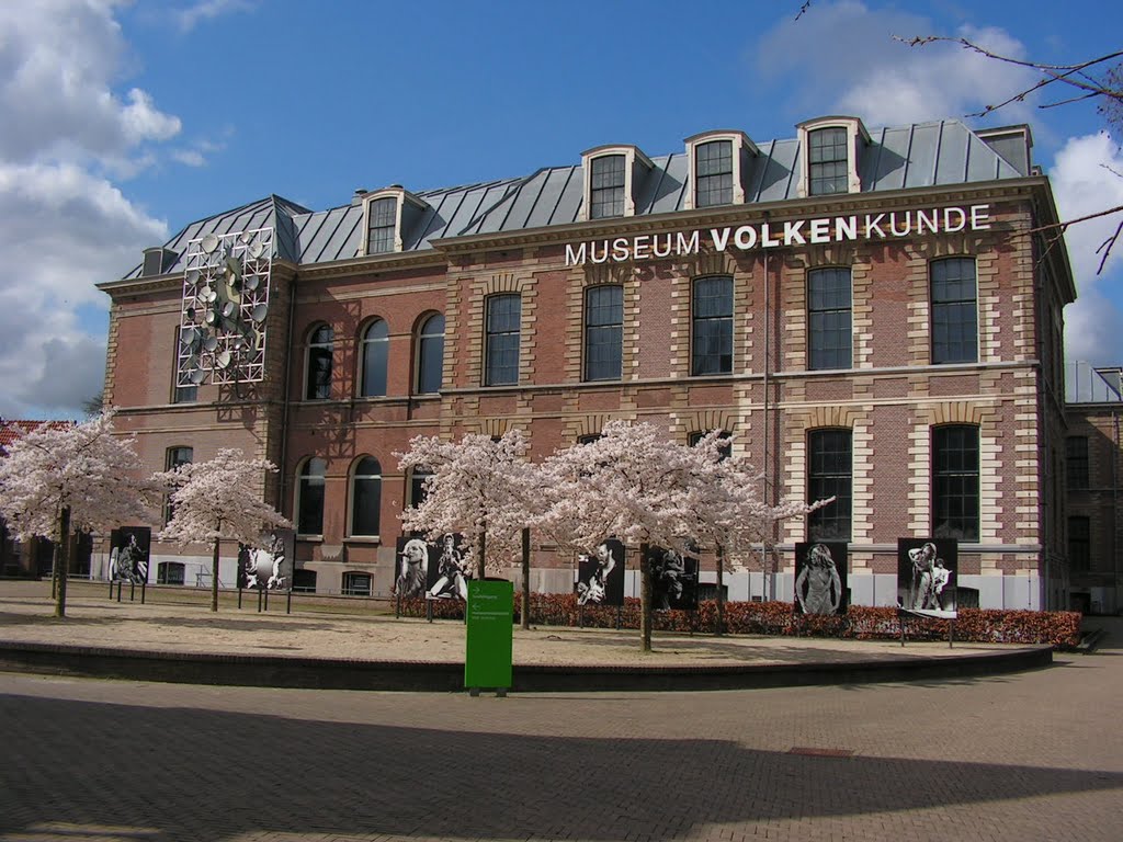 Leiden : Museum Volkenkunde by challenger7000