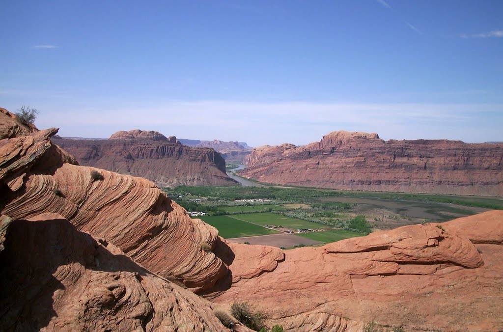 Moab - Slickrock 1 - May 2002 by Bill Gorski