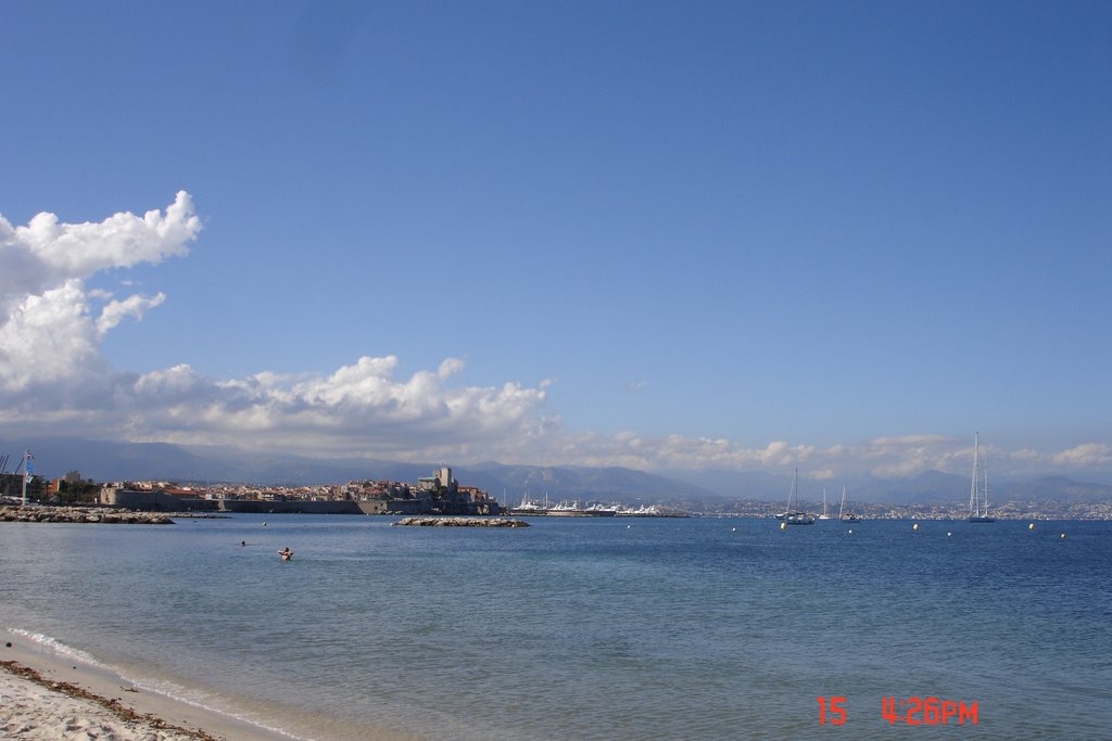 Cote d'Azure - Antibes - The old Fort of Antibes from the beach of Boulevard James Wyllie by GazzaW