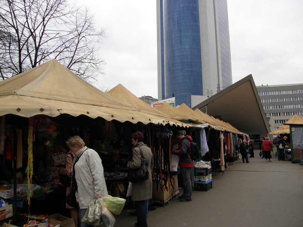 Warsaw market by © Douglas MacGregor