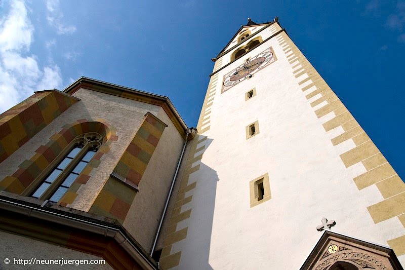 Kirche in Untermieming in Tirol am Mieminger Plateau by Neuner Jürgen