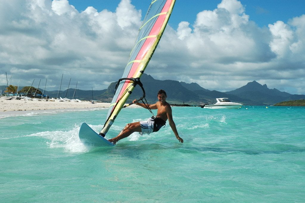 Surfing Pointe d´Esny by Andi Daemmig