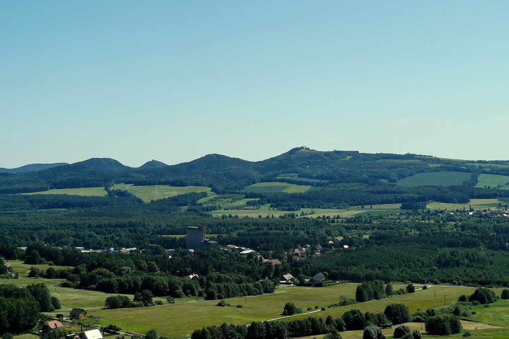 Provodín a Polomené hory z Lysé skály by LaSo