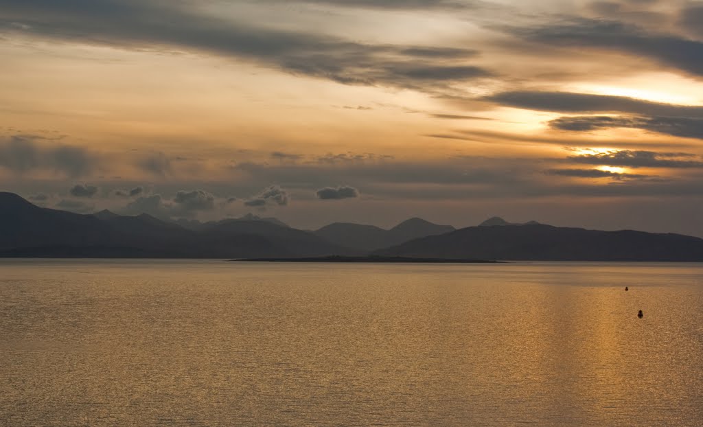 Sunset on Isle of Skye by matlaloup