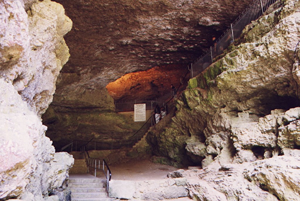 Teufelshöhle 2 by Grunert Th.