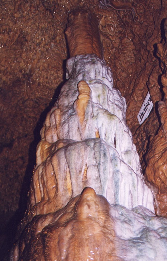 Teufelshöhle - Tropfsteine 2 by Grunert Th.