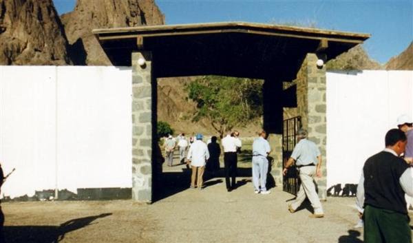 The gate of the Valley cemetery silent by Yasser Alwanياسرعلوان