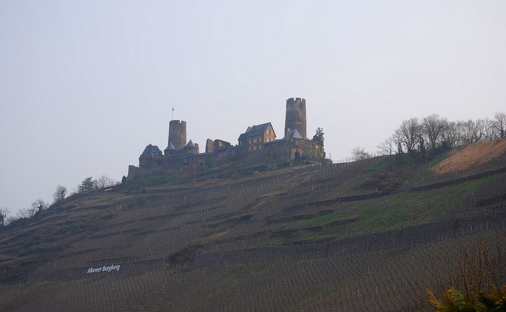 Alken, Alkner Burgberg, Burg Thurant by Hans J.S.C. Jongstra