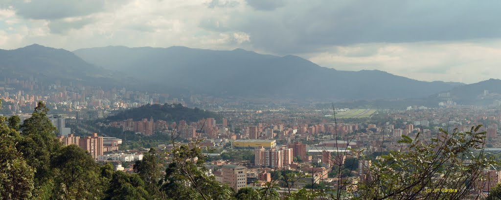 Cerro Nutivara y Airport, Medellin, Colombia, J. Carrera by jcarreraJim