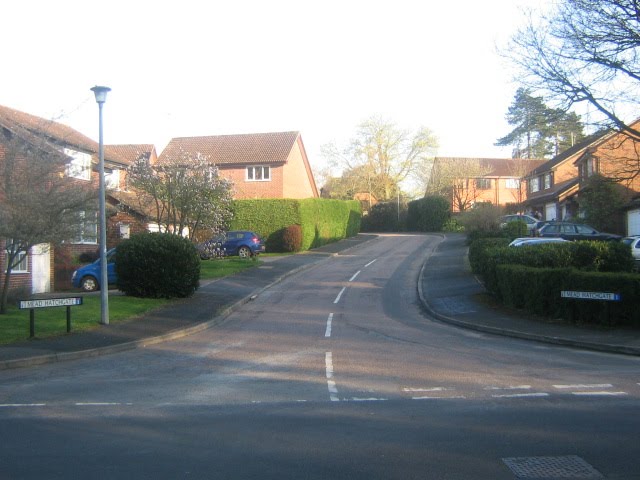 The road of Mead Hatchgate by Robert'sGoogleEarthPictures