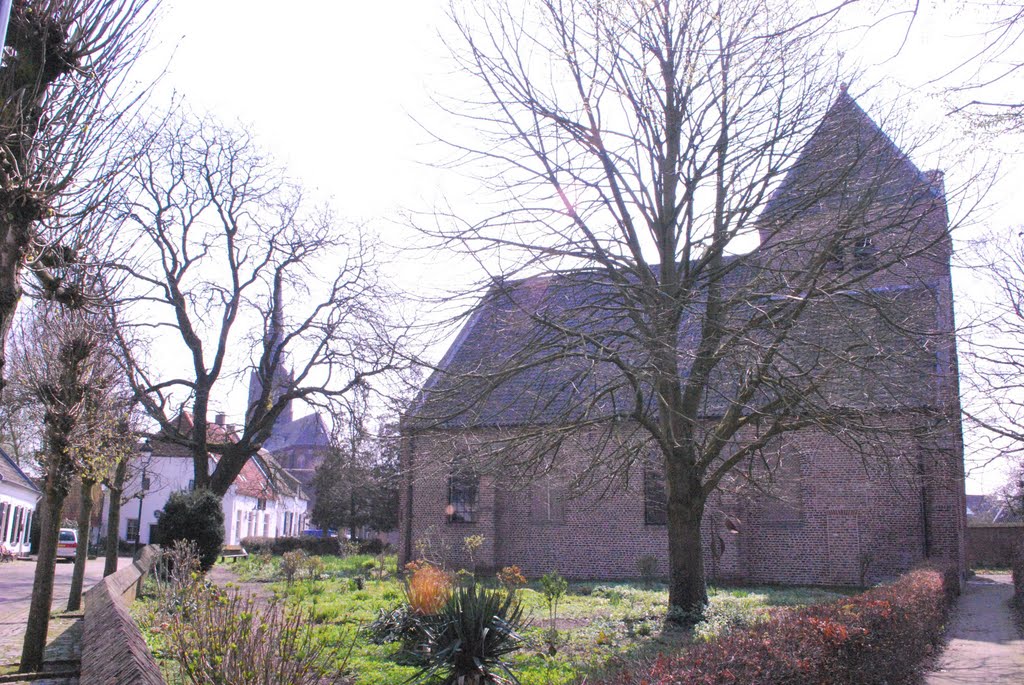 Oude of St. Victorkerk by Joe Cost Budde