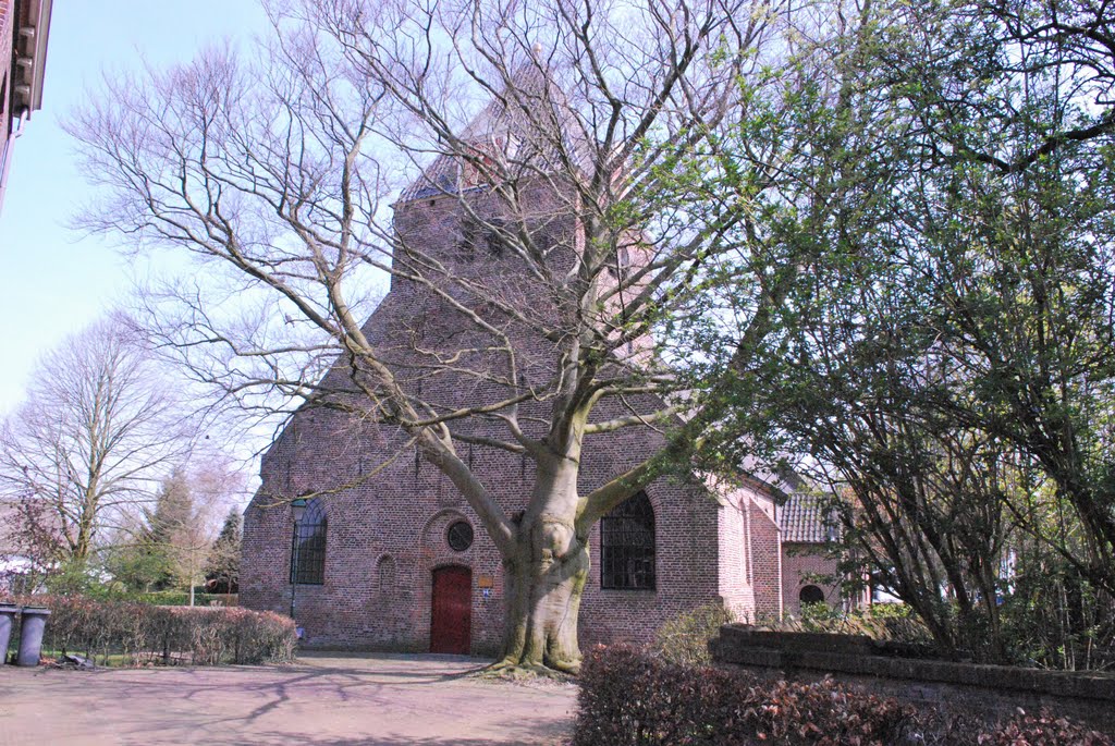 Oude of St. Victorkerk by Joe Cost Budde