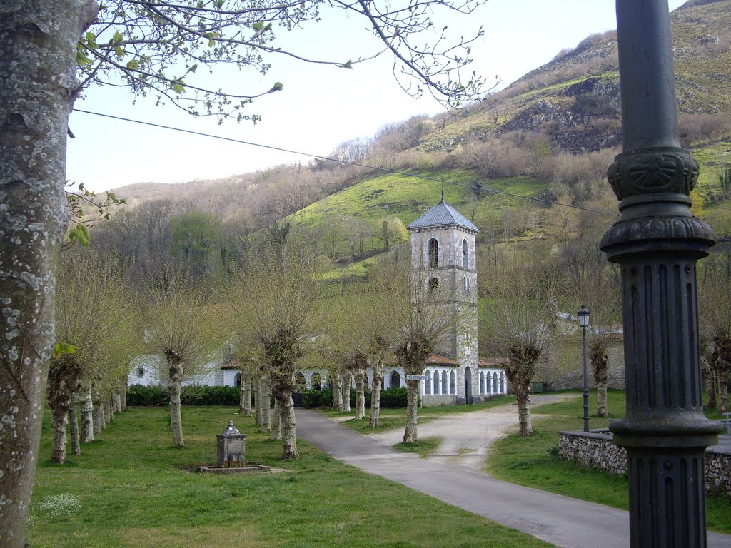 Benia de Onís (Iglesia de Santa Eulalia) by viajeraempedernida