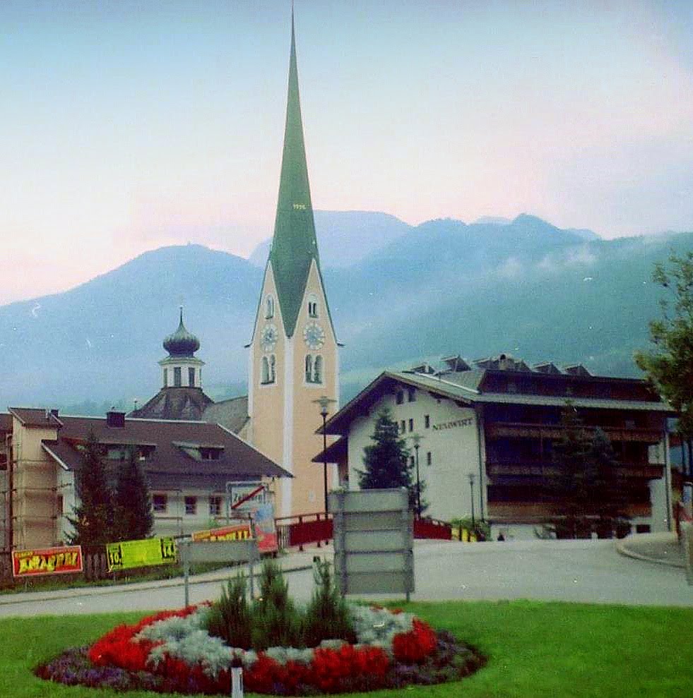 Kirche in Zell am Ziller (2004) by christophrudolf