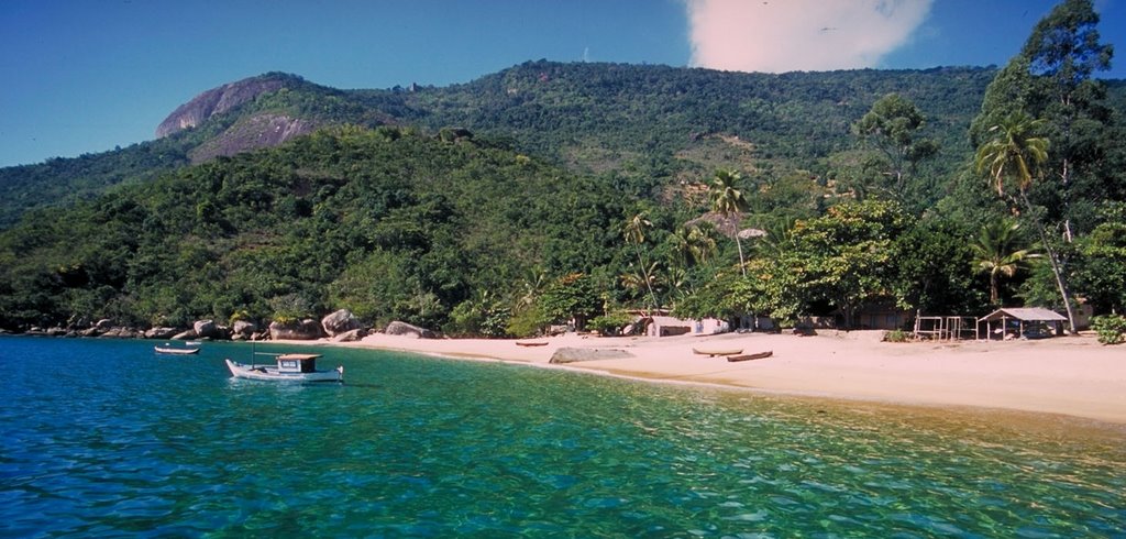 Pouso da Cajaiba vue de la plage by planetair