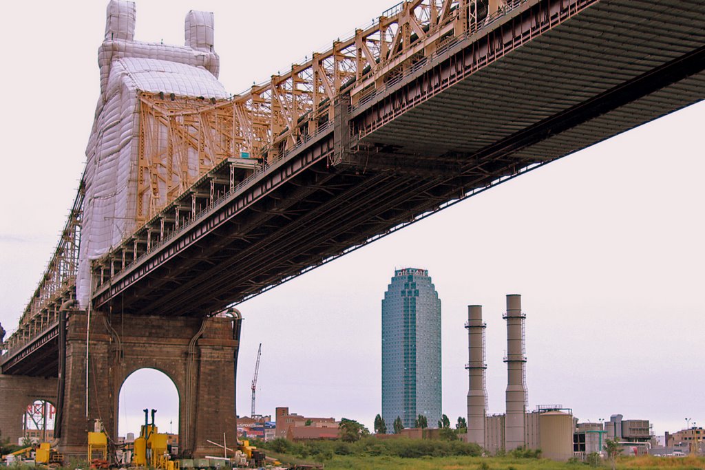 Puente y Rascacielos by Pablo López Ramos