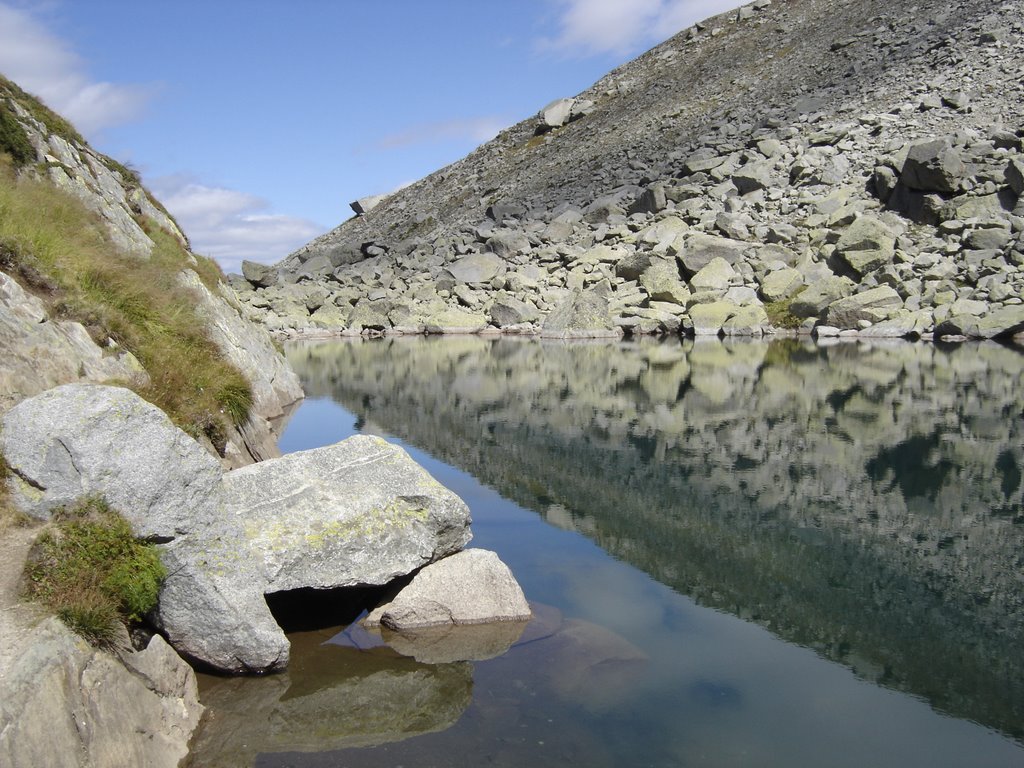 Le Lac Bleu by The Freemantle Famil…