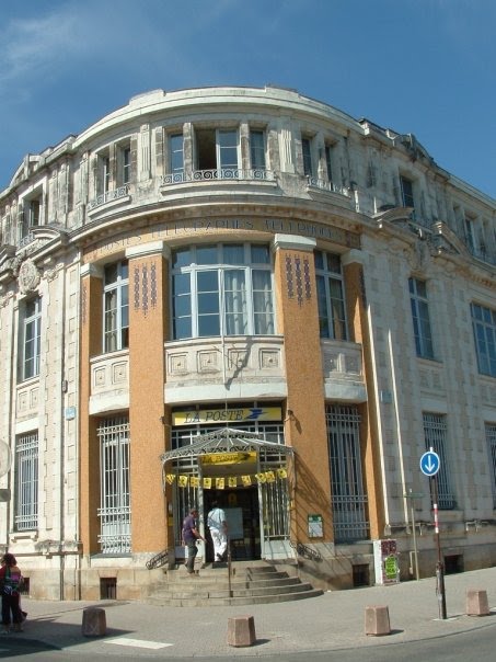 Hotel des postes La Roche-sur-Yon by William Chevillon