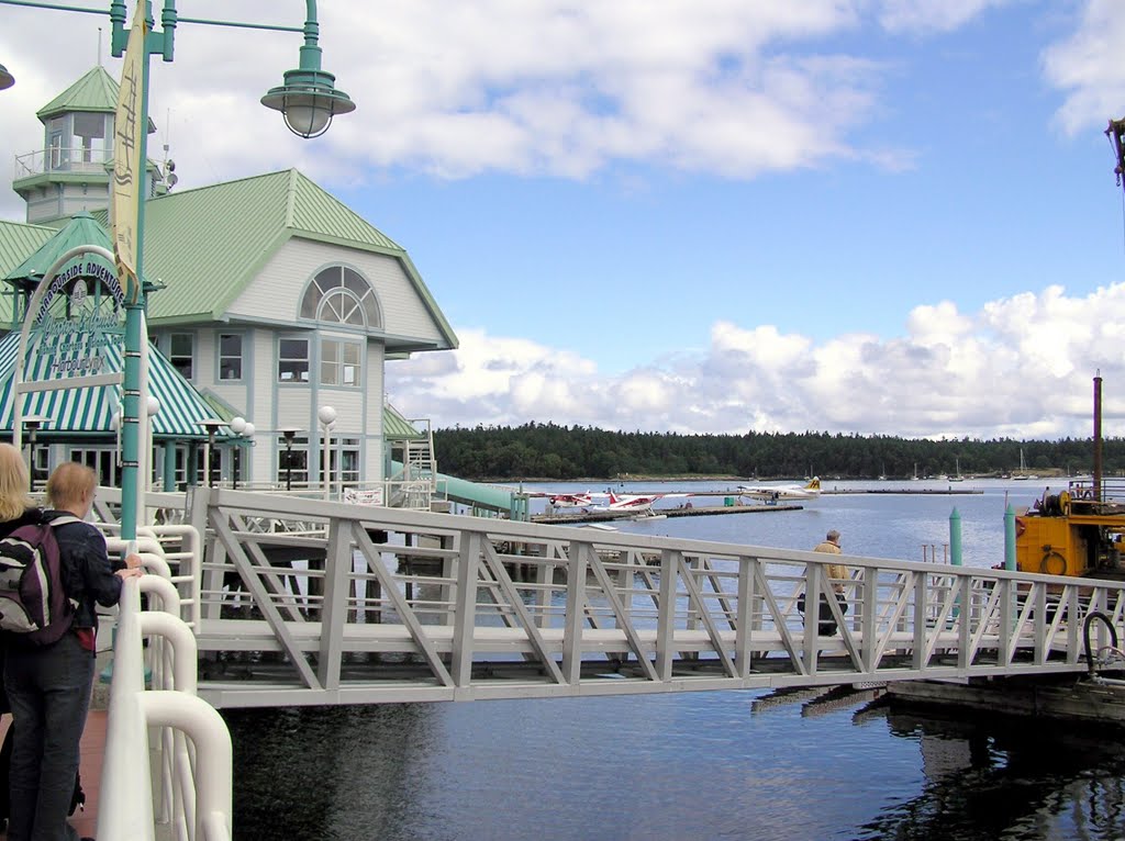 Nanaimo, Seaplane pier (i) by Elios Amati (tashimelampo)