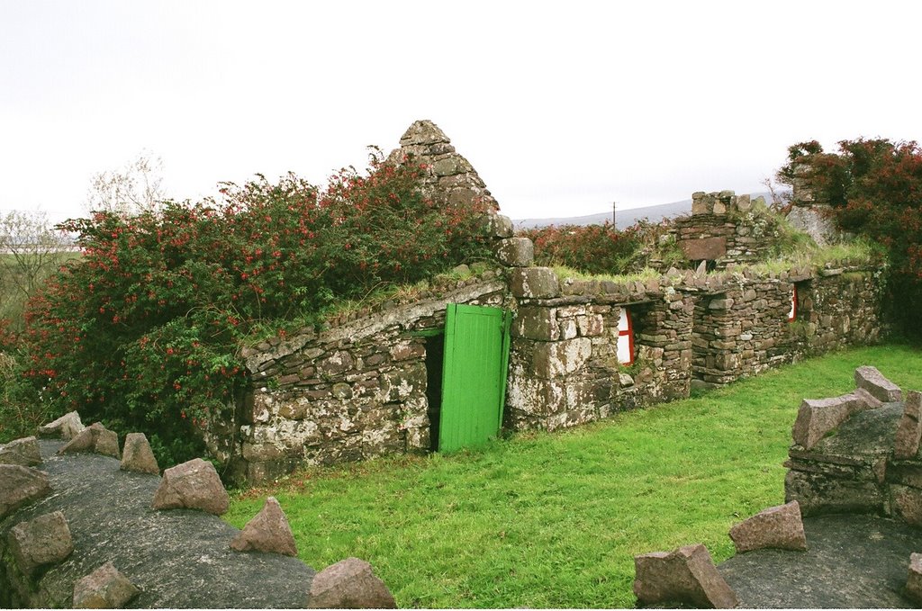 Green door by byrne52