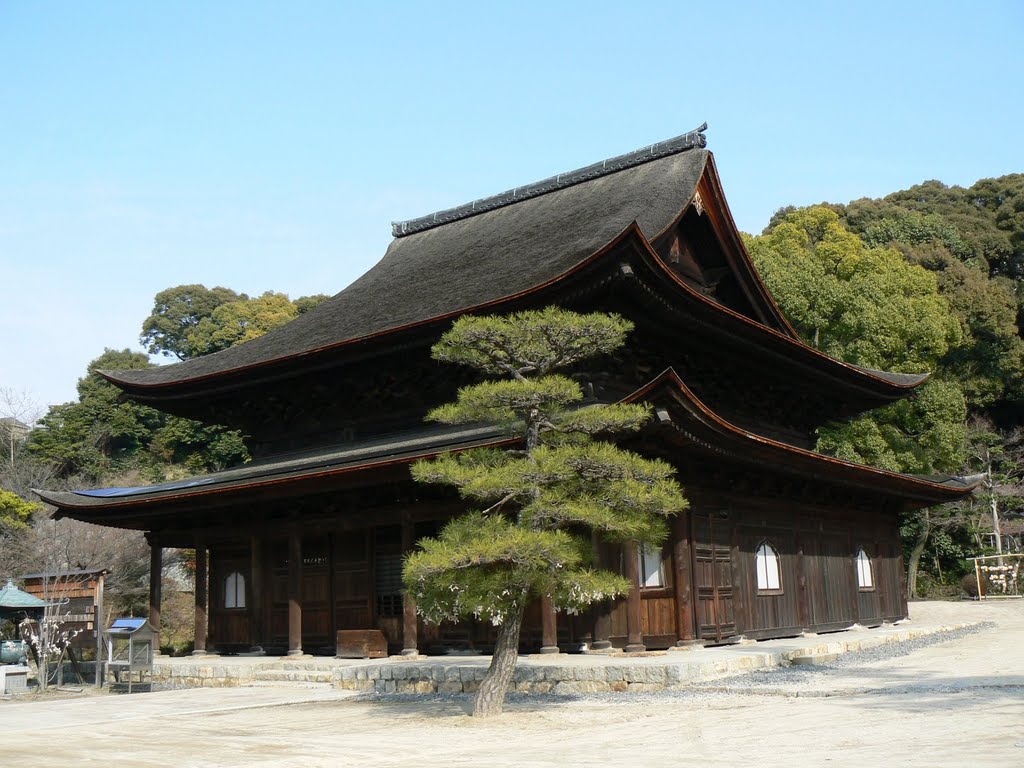 不動院 Hiroshima Fudō-in Temple by full moon69