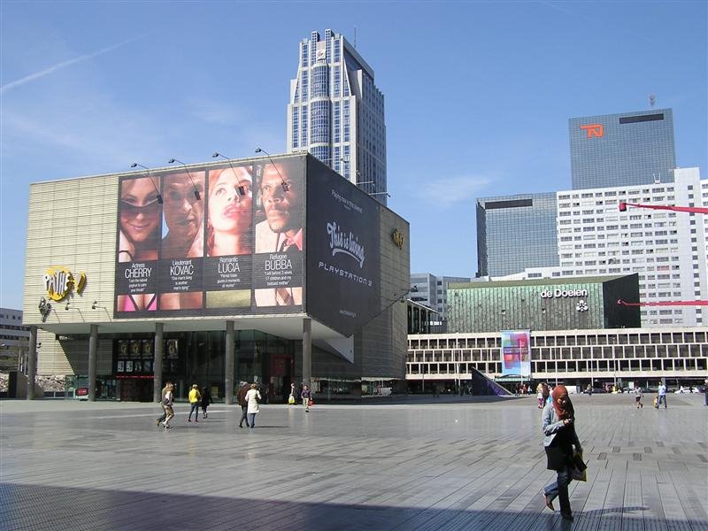 Rotterdam, Schouwburgplein (West 8) by Tomáš Petermann