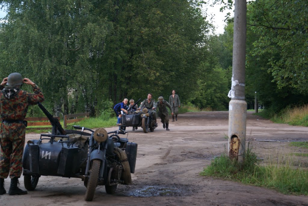 Д. Тетьково, июль 2008 г. Возвращение съемочной группы х/ф "Исчезнувшие" by Сергей Миронов