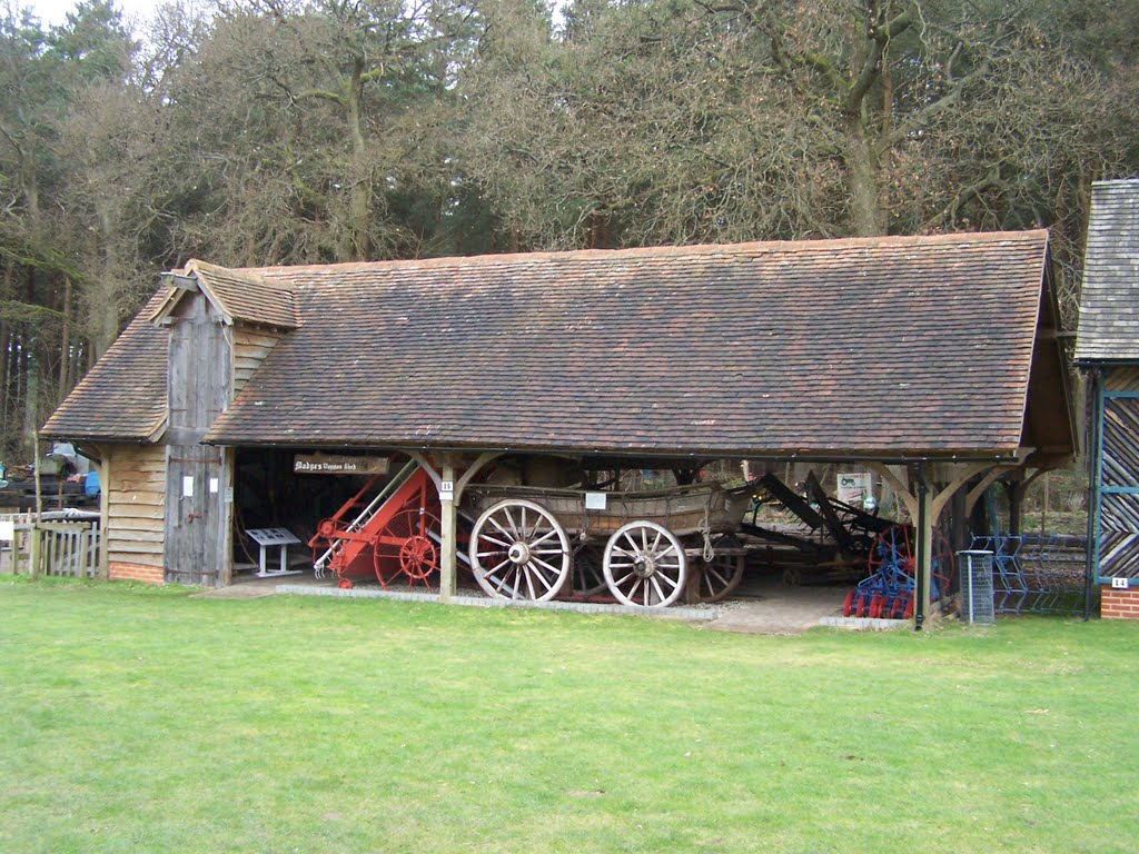 Cart house, Tilford by tonywatson