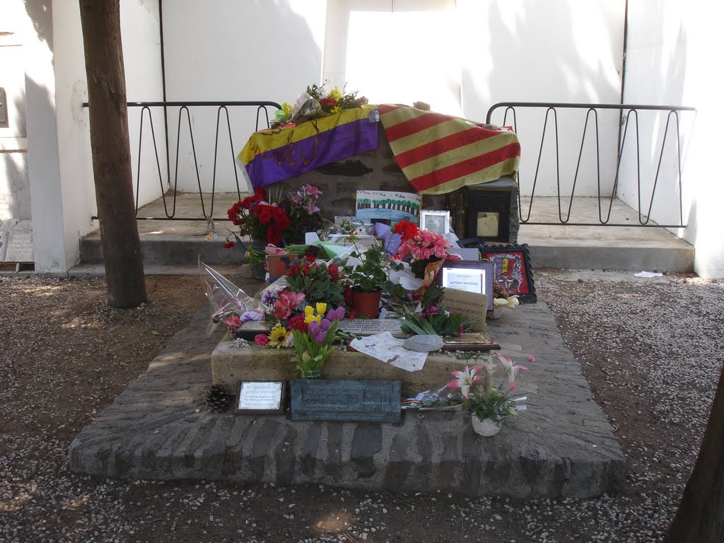 Cotlliure / Collioure, tomba d'Antonio Machado by Albert J