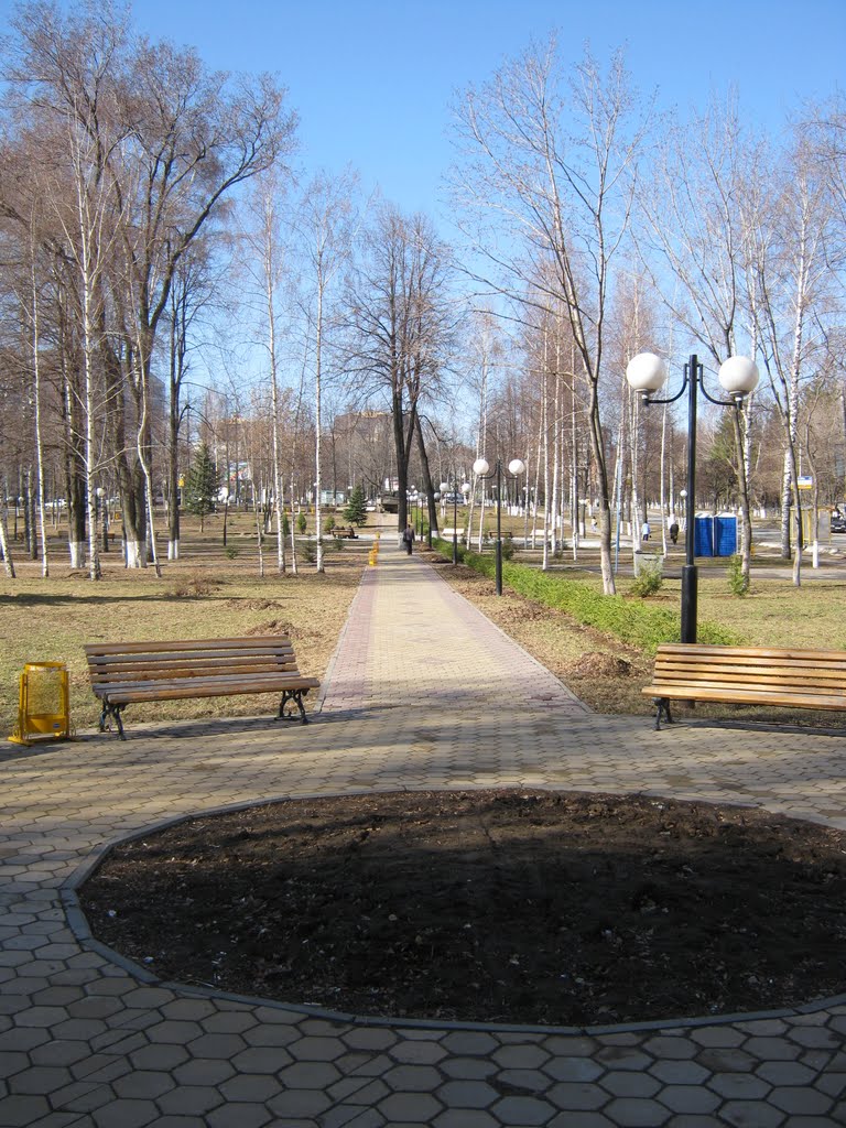 В студенческом сквере на Московском проспекте / In Students Square on the Moscow Prospect by Гео I