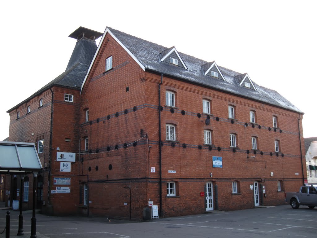 Triad Maltings, South Street, Bishop's Stortford by alastairwallace